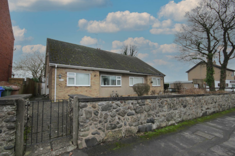 2 bedroom semi-detached bungalow for sale