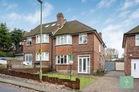 Monkfrith Way, Southgate, London, N14 4 bed semi