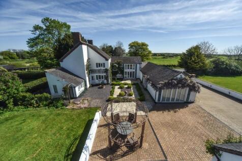 Derby Road, Ashbourne 4 bed detached house for sale