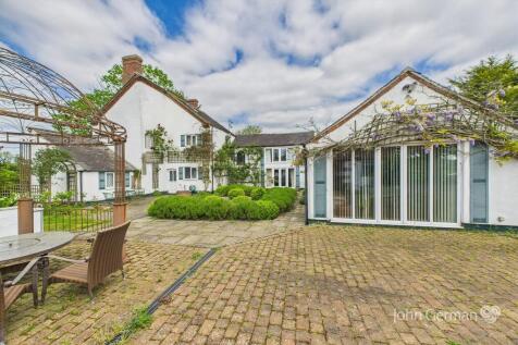 Derby Road, Ashbourne 4 bed detached house for sale