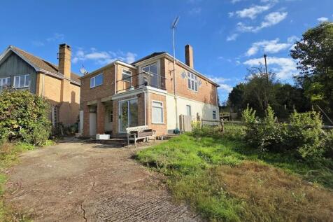 Banbury Road, Brackley 4 bed detached house for sale