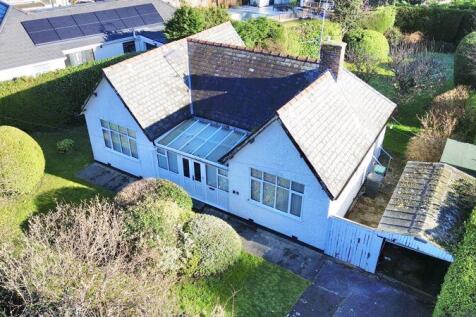 Whinacres, Conwy 3 bed detached bungalow for sale