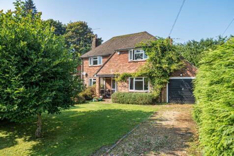 Hindhead private cul de sac location 4 bed detached house for sale