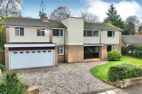 5 bedroom detached house for sale