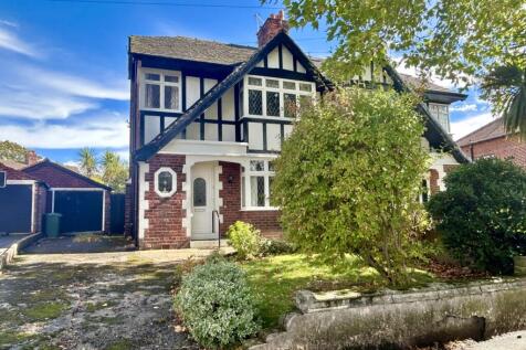 Tilstock Crescent, Prenton... 3 bed semi