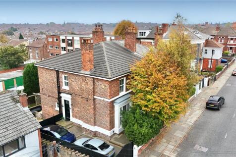 Christchurch Road, Prenton... 5 bed semi