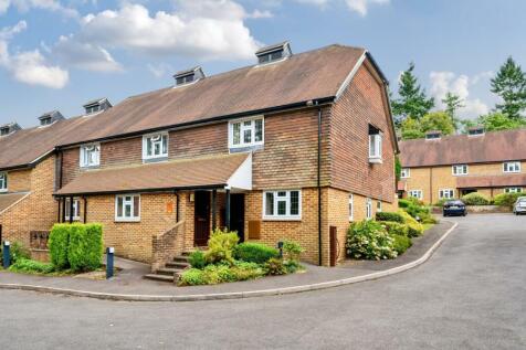 Chestnut Avenue, Guildford 2 bed retirement property for sale