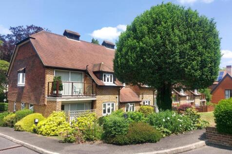 The Piccards, Chestnut Avenue, Guildford 2 bed retirement property for sale