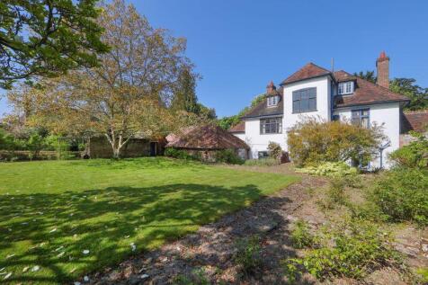 6 bedroom detached house for sale