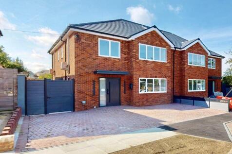 5 bedroom semi-detached house for sale