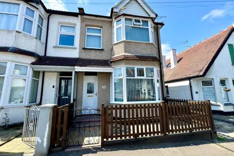 3 bedroom end of terrace house for sale