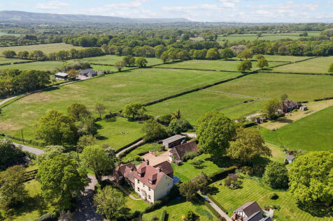 7 bedroom house for sale