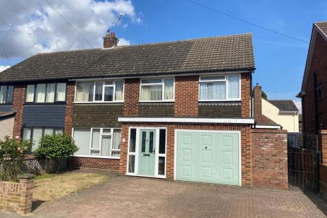 5 bedroom semi-detached house for sale