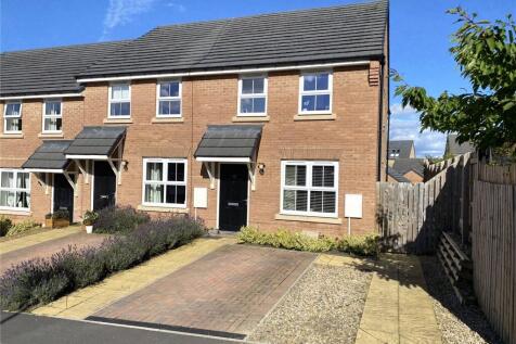 Hornbeam Crescent, Woodland Rise... 2 bed terraced house for sale