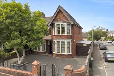 5 bedroom semi-detached house for sale