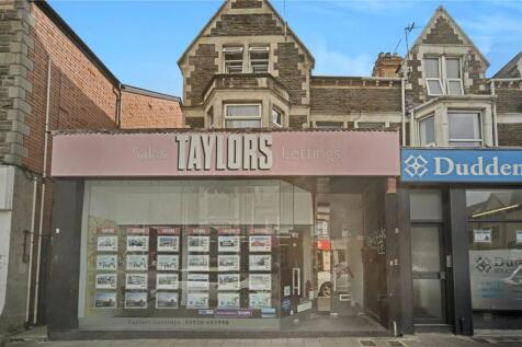 End of terrace house for sale