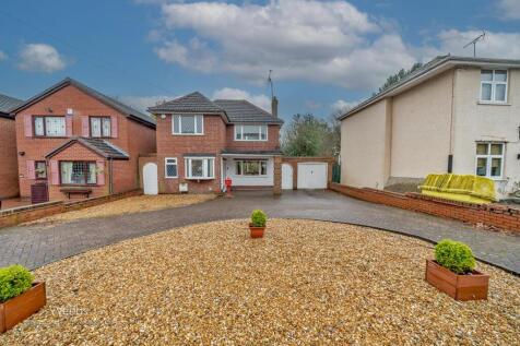 Eskrett Street, Hednesford, Cannock WS12 2 bed detached house for sale