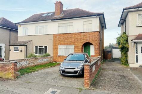 3 bedroom semi-detached house for sale