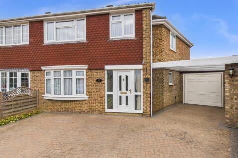4 bedroom semi-detached house for sale
