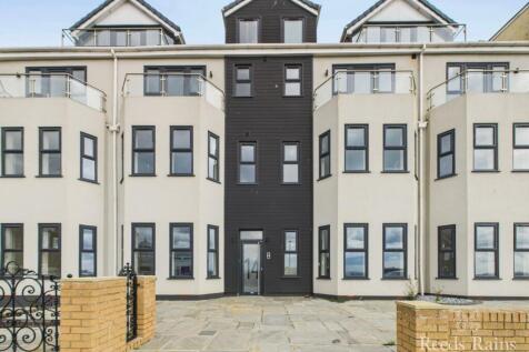 Pembroke Terrace, East Riding of... 2 bed penthouse for sale