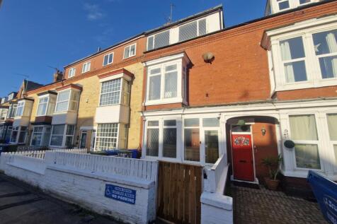 Horsforth Avenue, East Yorkshire YO15 7 bed terraced house for sale