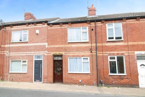 Smawthorne Grove, West Yorkshire WF10 2 bed terraced house for sale