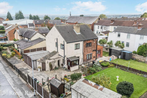 Blands Cottages, Leeds LS25 3 bed semi