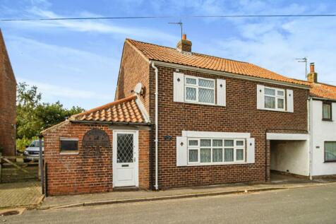 4 bedroom link detached house for sale