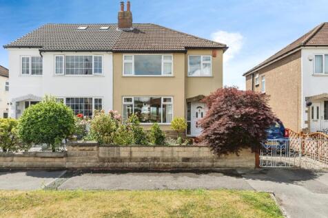 Temple Park Green, West Yorkshire LS15 3 bed semi