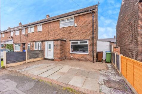 Redgate, Greater Manchester SK14 2 bed end of terrace house for sale