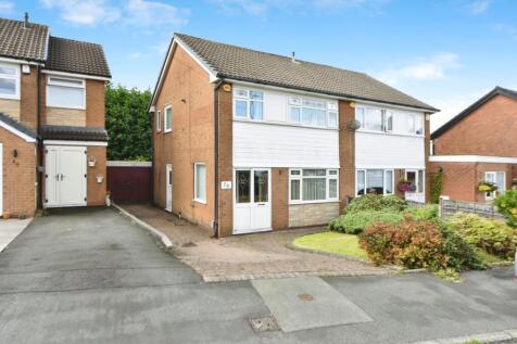 Broadhill Road, Greater Manchester SK15 3 bed semi