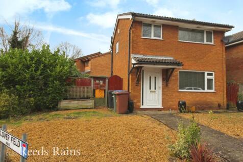 Clover Field, Chorley PR6 3 bed detached house for sale