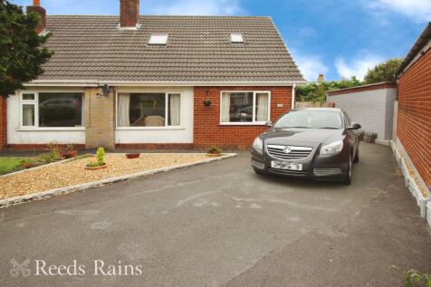 2 bedroom semi-detached house for sale