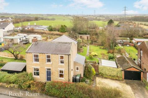 Haigh Moor Road, Wakefield WF3 4 bed detached house for sale