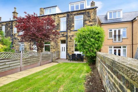 King Street, Leeds LS27 4 bed end of terrace house for sale