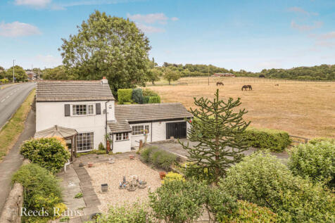 Scotchman Lane, Leeds LS27 3 bed detached house for sale