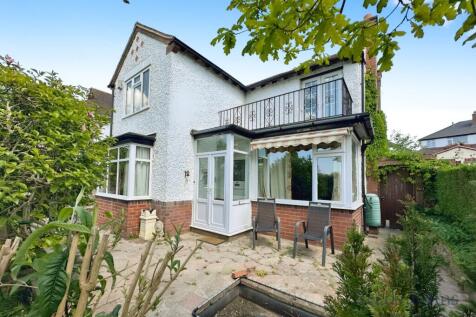 Stone Road, Staffordshire ST4 4 bed detached house for sale