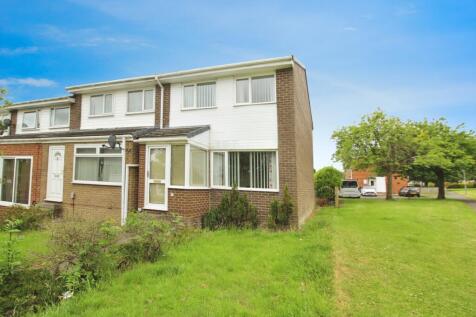 3 bedroom end of terrace house for sale