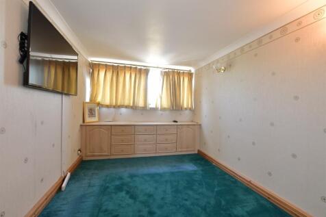 4 bedroom town house for sale