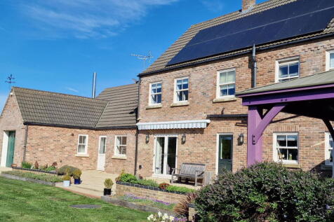 Hooks Drove, Murrow, Wisbech 3 bed detached house for sale