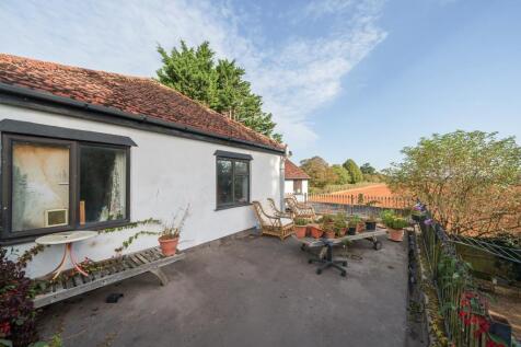 Twyford,  Oxfordshire,  OX17 4 bed detached house for sale