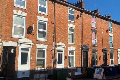 5 bedroom terraced house for sale