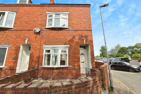 Brooklyn, Pontefract WF9 2 bed end of terrace house for sale
