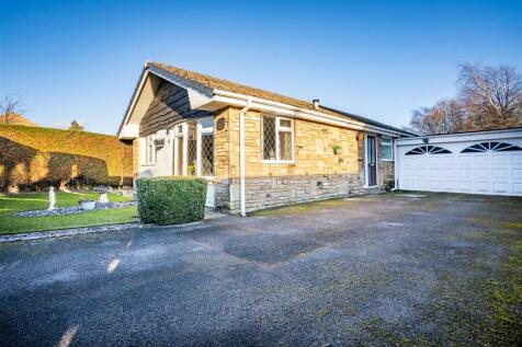 2 bedroom detached bungalow for sale