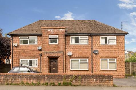 102 Mill End Road, High Wycombe... 1 bed apartment for sale