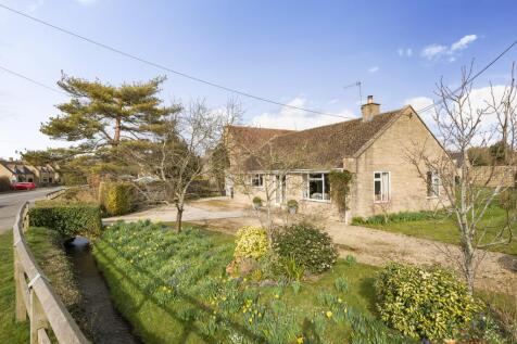 Long Compton,  Warwickshire,  CV36 3 bed detached bungalow for sale