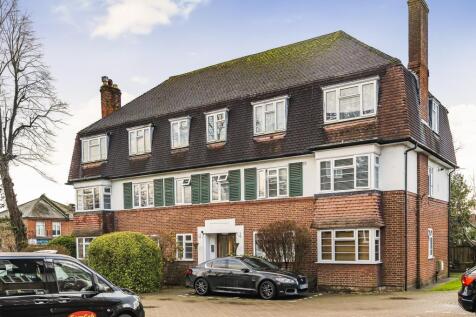 Hook Road, Surbiton, Greater London... 3 bed apartment for sale