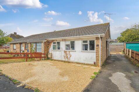2 bedroom semi-detached bungalow for sale