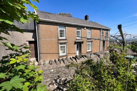 West Caerllan, School Street... 4 bed detached house for sale