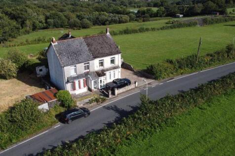 Garth House, Penycoedcae Road... 3 bed semi